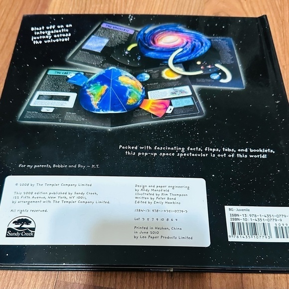 Pop-Up Facts. Space. Hardcover A star studded Journey of discovery! Collectible - Picture 3 of 3